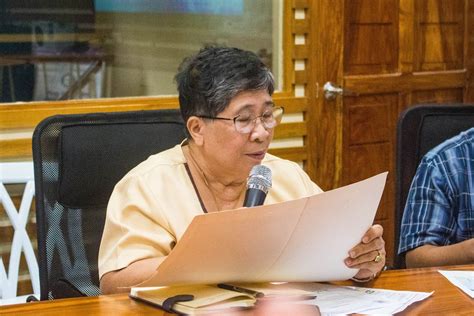 Lolo, nagpagawa ng ataul para paghandaan ang kaniyang .
